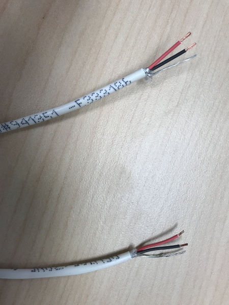 File:Stripped 22 2 Wire.JPG