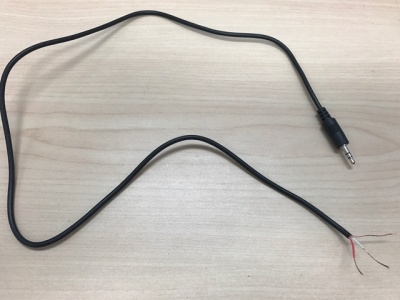 Striped 3.5mm cable.JPG