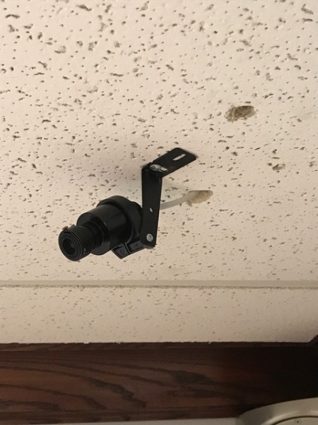 File:Axis F1005 Mounted.jpg
